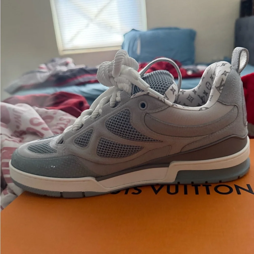 Louis Vuitton Gray and White Casual Sneakers - Picture 3 of 4